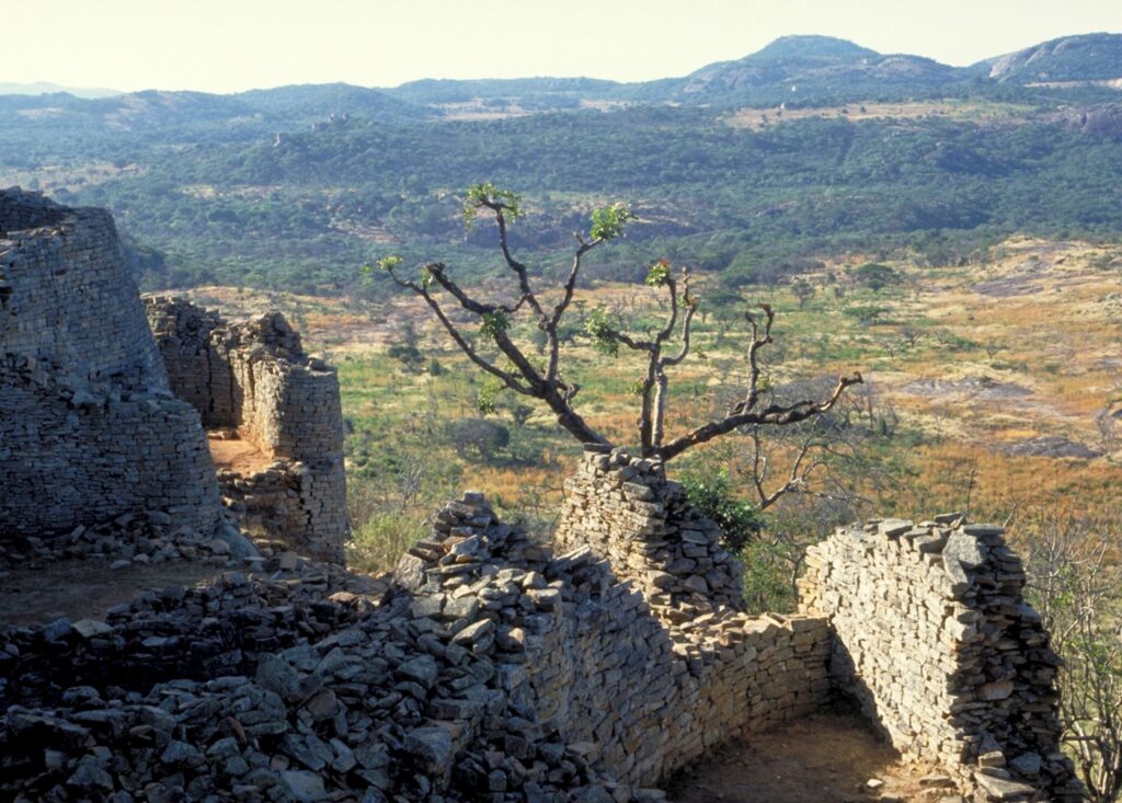 14 Days Around Zimbabwe Tour